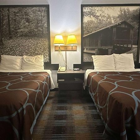 Super 8 By Wyndham Columbia East Hotel Eksteriør billede