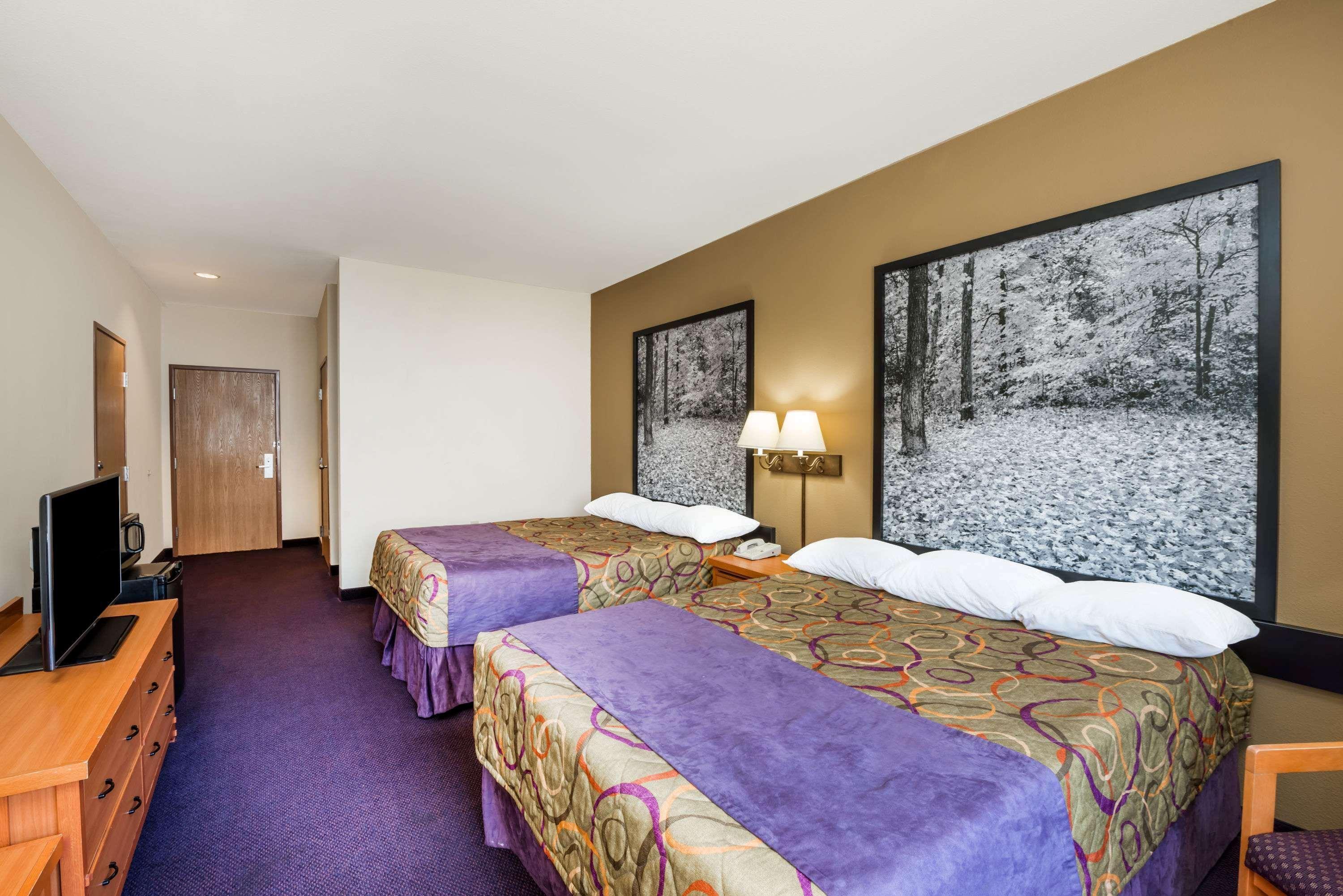 Super 8 By Wyndham Columbia East Hotel Eksteriør billede
