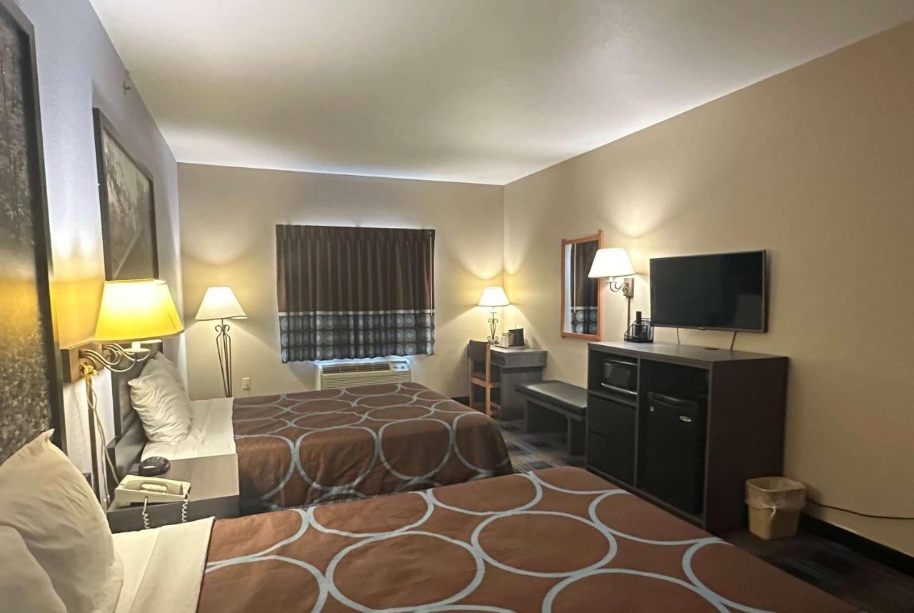 Super 8 By Wyndham Columbia East Hotel Eksteriør billede